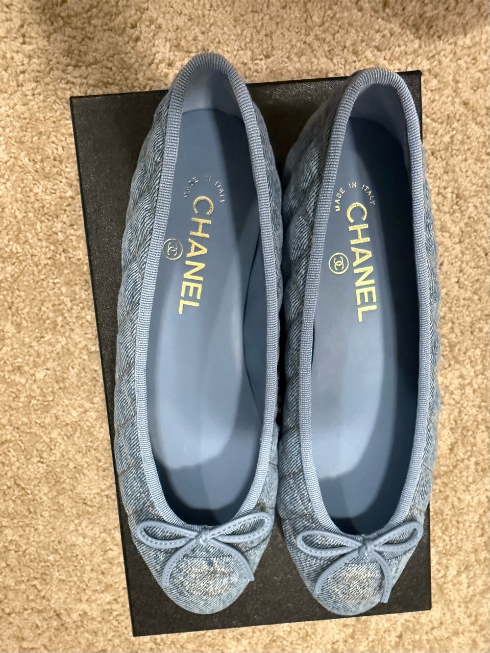 NIB Authentic 2026 CHANEL Women's Light Blue Quilted Ballet Flats 💙💙